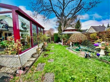 Garten - Zweifamilienhaus in 30559 Hannover mit 269m² kaufen