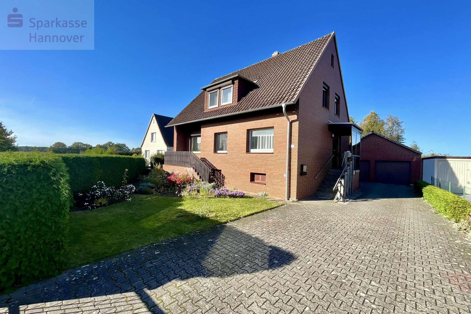 Frontansicht - Einfamilienhaus in 30938 Burgwedel mit 123m² kaufen