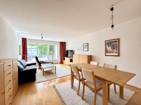 Wohnzimmer Wohnzimmer - Etagenwohnung in 30559 Hannover mit 84m² kaufen