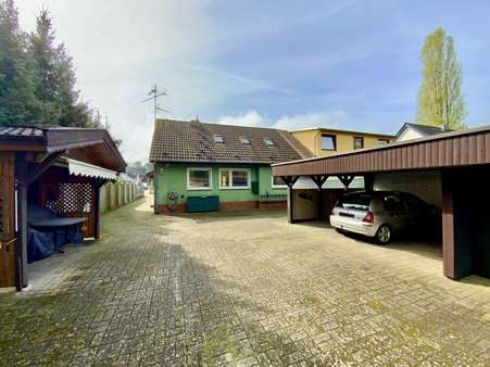 Blick aus dem Garten - Doppelhaushälfte in 30900 Wedemark mit 98m² kaufen