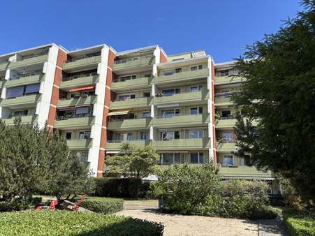 Gebäuderückseite Gebäuderückseite - Etagenwohnung in 30853 Langenhagen mit 55m² kaufen