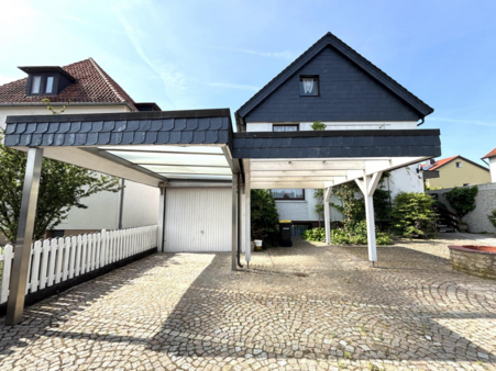 Garage mit Carportanlage Garage mit Carportanlage - Zweifamilienhaus in 30966 Hemmingen mit 189m² kaufen