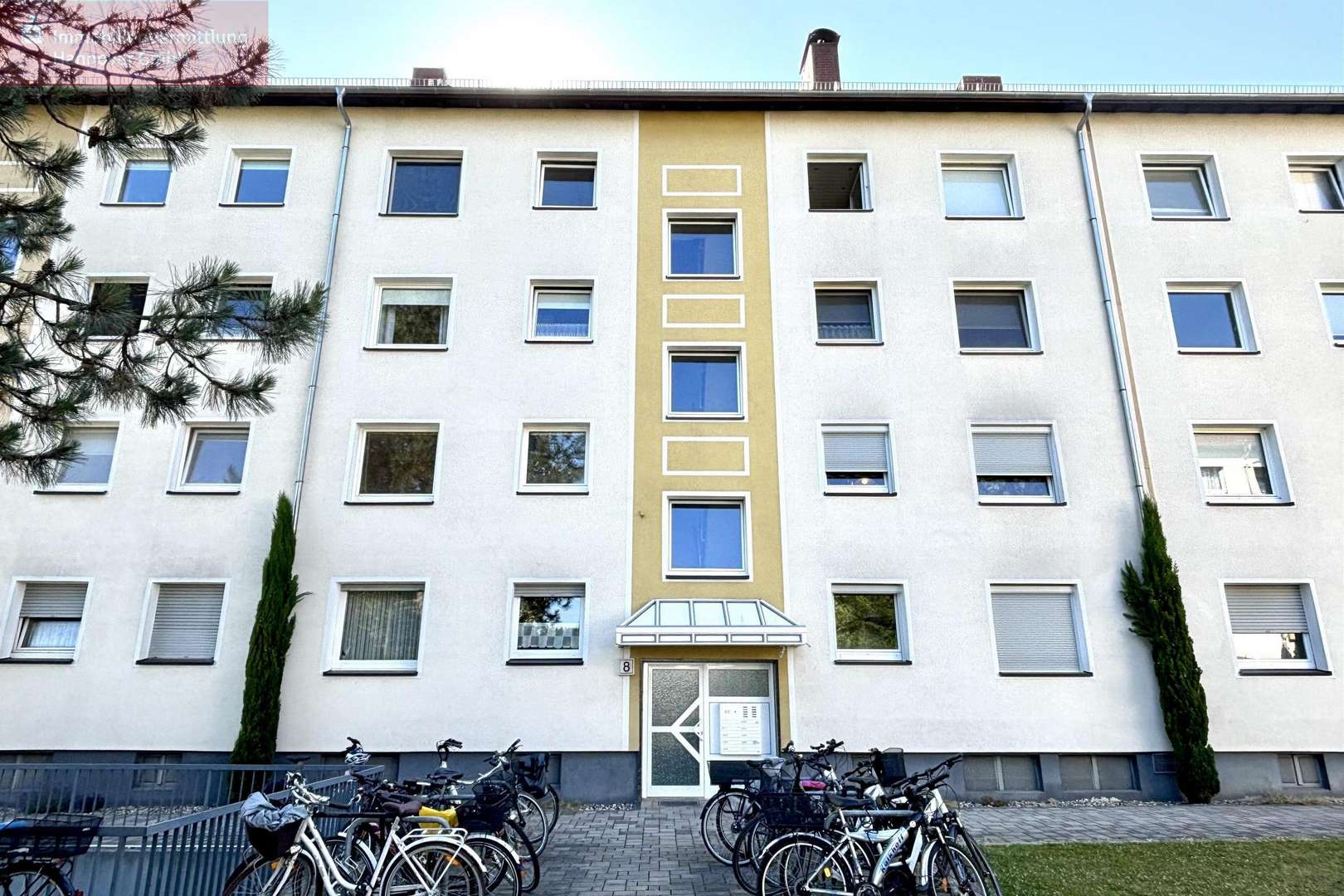 Vorderansicht Gebäude - Etagenwohnung in 30966 Hemmingen mit 68m² kaufen