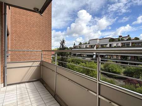 Balkon Balkon - Etagenwohnung in 30625 Hannover mit 88m² kaufen