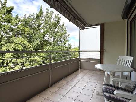 Loggia Loggia - Etagenwohnung in 30625 Hannover mit 88m² kaufen