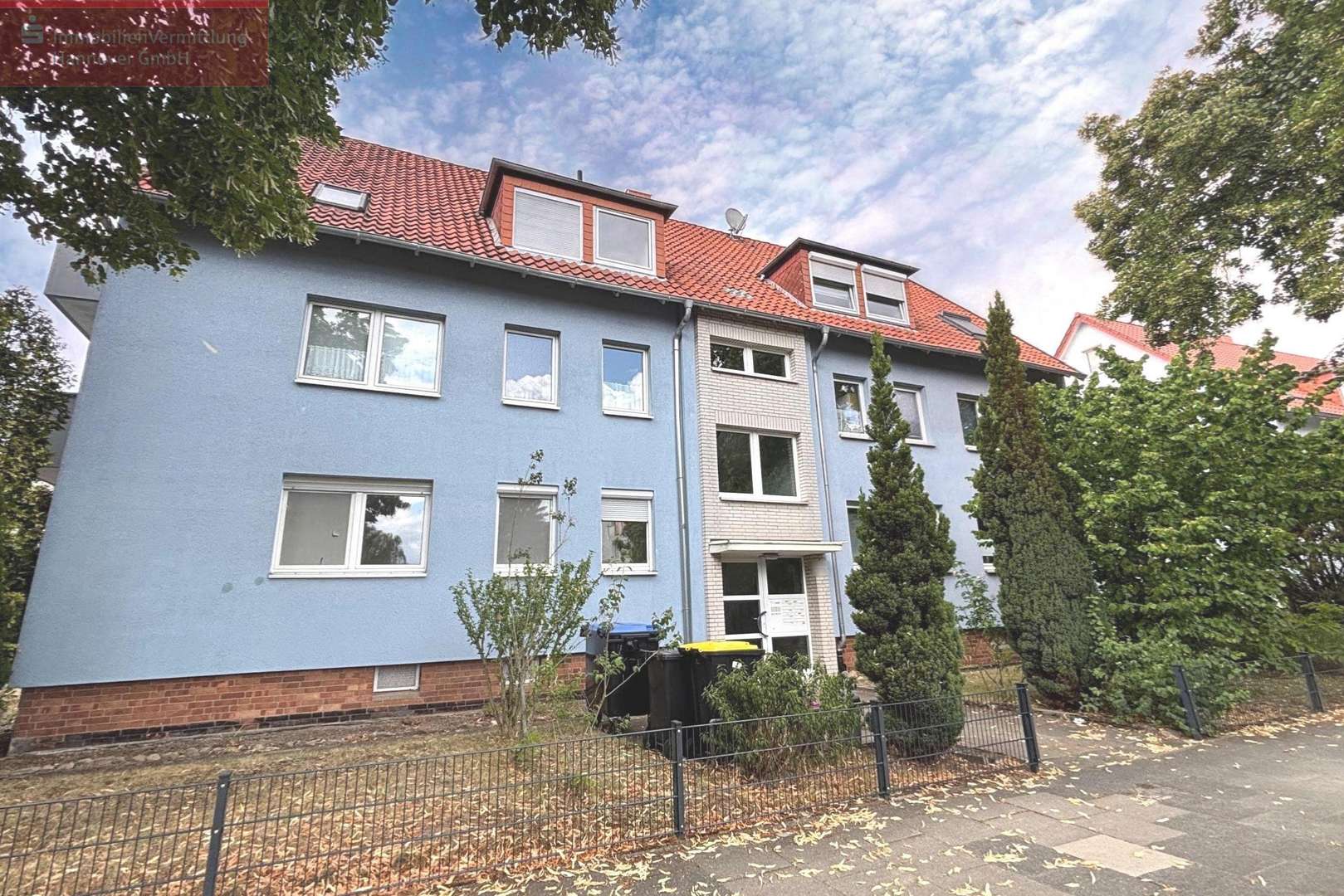Vorderansicht Vorderansicht - Dachgeschosswohnung in 31303 Burgdorf mit 72m² kaufen