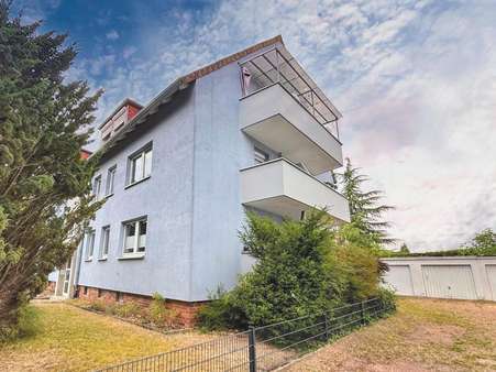 Zufahrt Garage Zufahrt Garage - Dachgeschosswohnung in 31303 Burgdorf mit 72m² kaufen