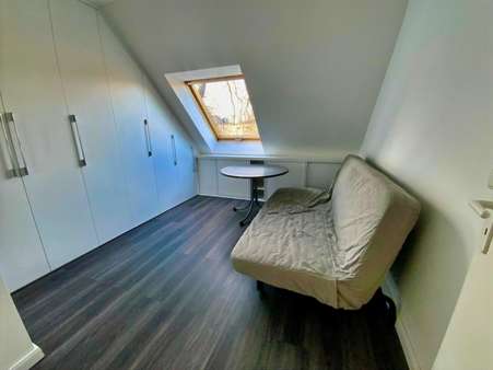 Zimmer (Büro, Kind etc.) - Etagenwohnung in 30629 Hannover mit 74m² kaufen