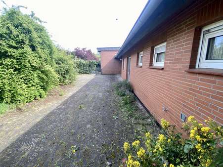 KFZ Stellplatz - Bungalow in 30900 Wedemark mit 78m² kaufen