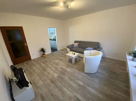 Wohnzimmer - Etagenwohnung in 30974 Wennigsen mit 38m² kaufen