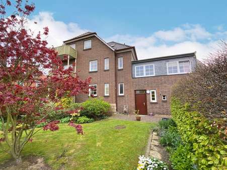 Haus Rückseite/ Gartenansicht - Mehrfamilienhaus in 30974 Wennigsen mit 240m² kaufen