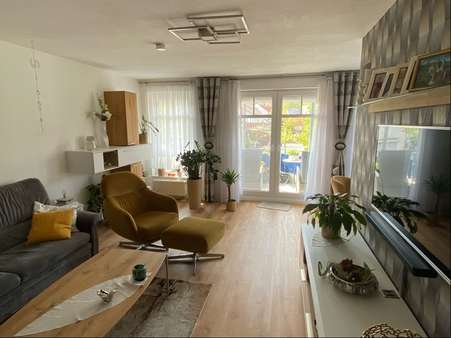 Wohnzimmer - Etagenwohnung in 30453 Hannover mit 63m² kaufen