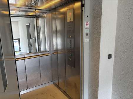 Fahrstuhl - Etagenwohnung in 30559 Hannover mit 39m² kaufen
