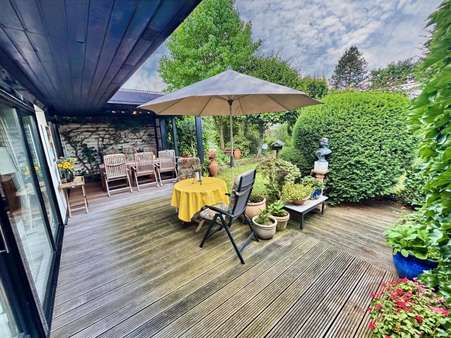 Terrasse / teilweise überdacht Terrasse / teilweise überdacht - Bungalow in 30916 Isernhagen mit 143m² kaufen