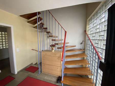 Eingangsbereich - Zweifamilienhaus in 30926 Seelze mit 194m² günstig kaufen