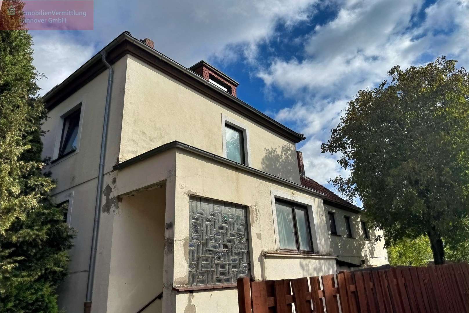 Blick auf das Haus Blick auf das Haus - Mehrfamilienhaus in 30419 Hannover mit 170m² kaufen