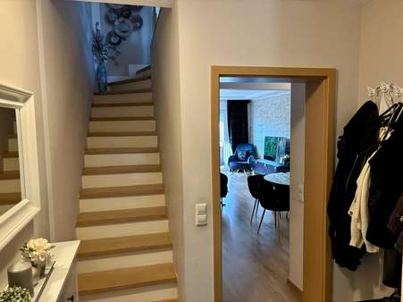 Diele - Reihenmittelhaus in 30952 Ronnenberg mit 111m² kaufen
