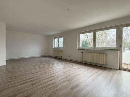 Wohn-/Essbereich - Etagenwohnung in 30173 Hannover mit 120m² kaufen
