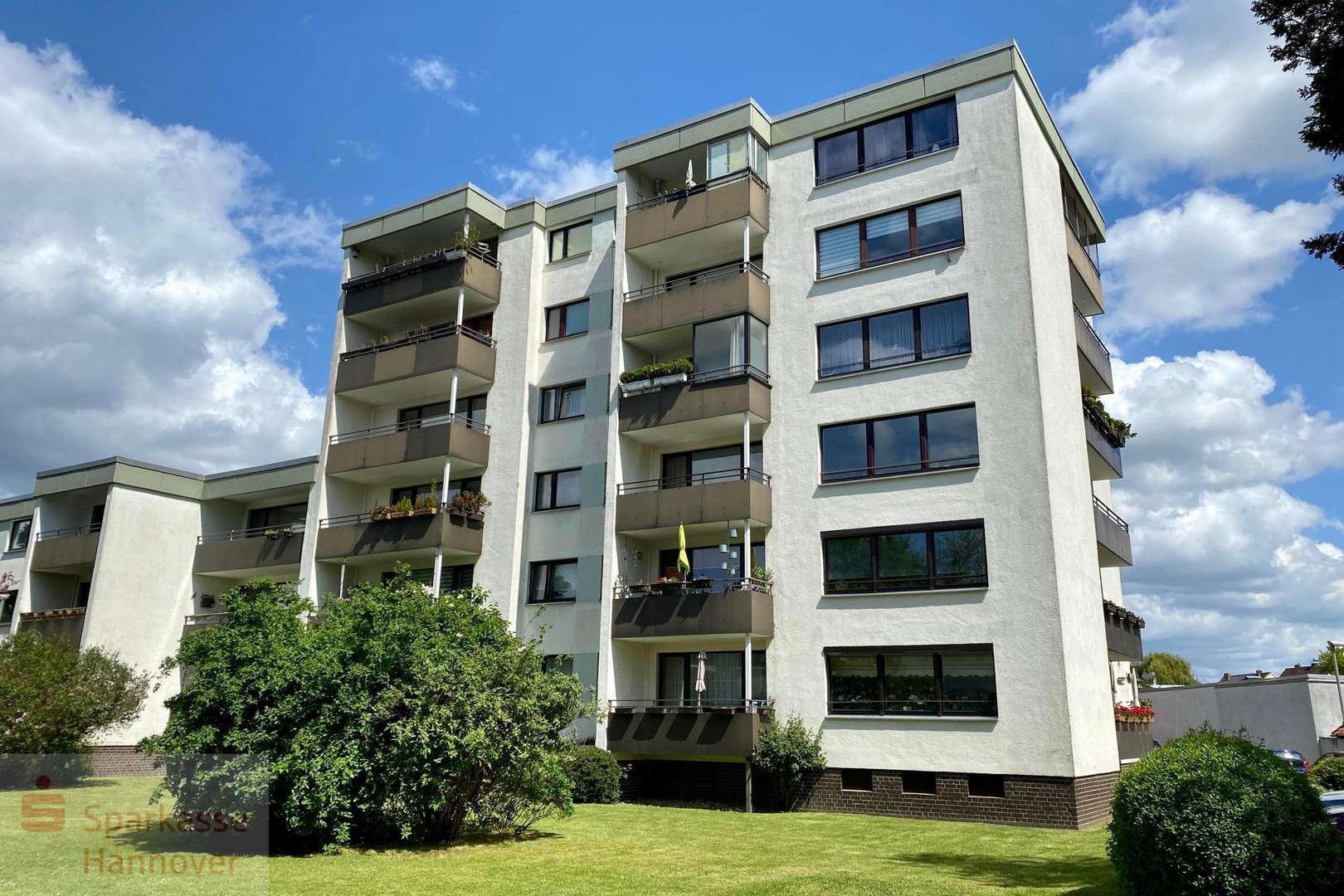 Gebäuderückseite - Etagenwohnung in 30519 Hannover mit 47m² günstig kaufen