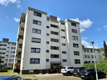 Gebäudevorderseite - Etagenwohnung in 30519 Hannover mit 47m² günstig kaufen