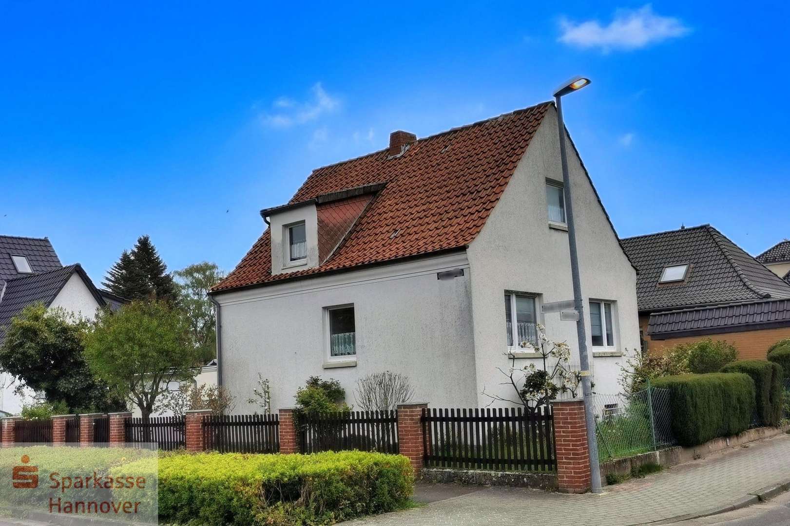 Straßenansicht - Einfamilienhaus in 31535 Neustadt mit 85m² günstig kaufen