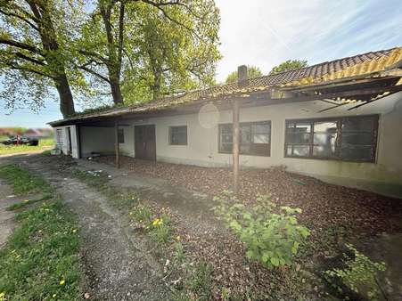Bestandsgebäude - Grundstück in 30900 Wedemark mit 2997m² kaufen