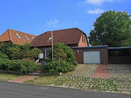 Garage + Carport - Einfamilienhaus in 31535 Neustadt mit 192m² kaufen
