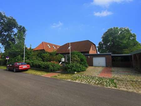 Straßenseite - Einfamilienhaus in 31535 Neustadt mit 192m² kaufen