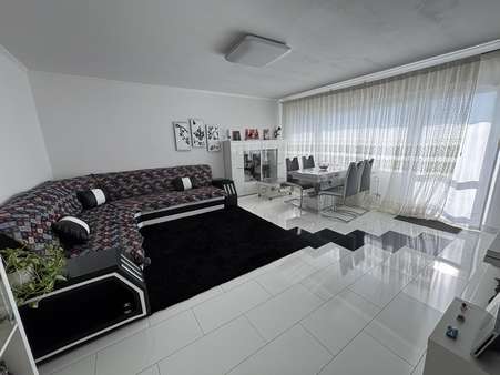 Wohnzimmer Wohnzimmer - Etagenwohnung in 31275 Lehrte mit 65m² kaufen
