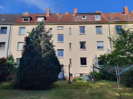 Rückwärtige Ansicht - Etagenwohnung in 30165 Hannover mit 50m² kaufen