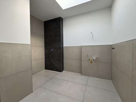 Badezimmer - Penthouse-Wohnung in 30659 Hannover mit 129m² kaufen