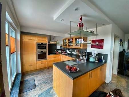 Offene Küche mit Einbauküche - Etagenwohnung in 30926 Seelze mit 119m² kaufen