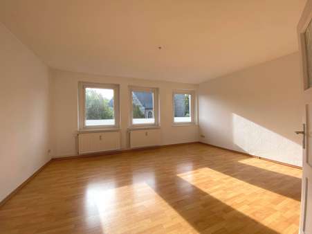 Zimmer - Etagenwohnung in 30625 Hannover mit 75m² kaufen
