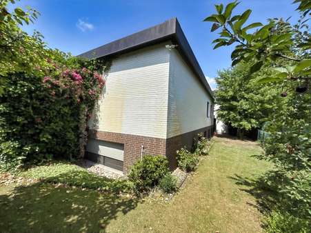 Seitenansicht Seitenansicht - Bungalow in 30627 Hannover mit 240m² kaufen