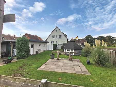Gartenseite - Einfamilienhaus in 31535 Neustadt mit 156m² kaufen