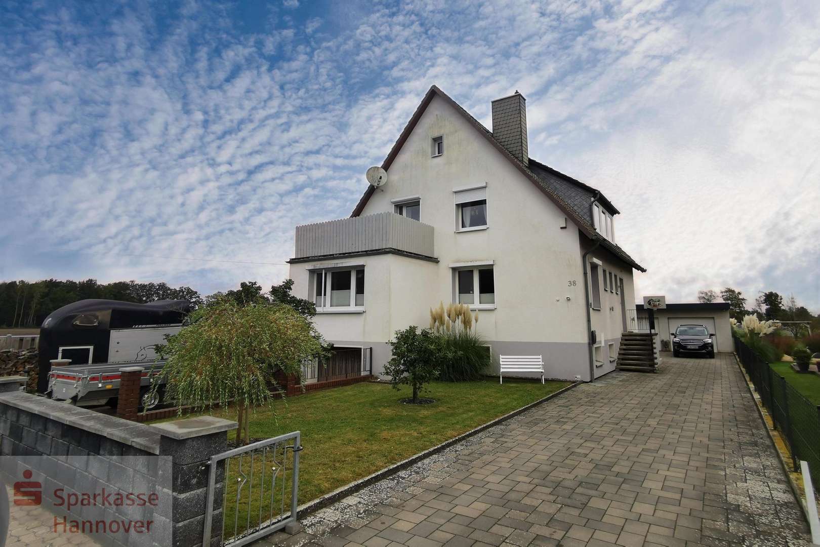 Zufahrt / Hauseingang - Einfamilienhaus in 31535 Neustadt mit 156m² kaufen