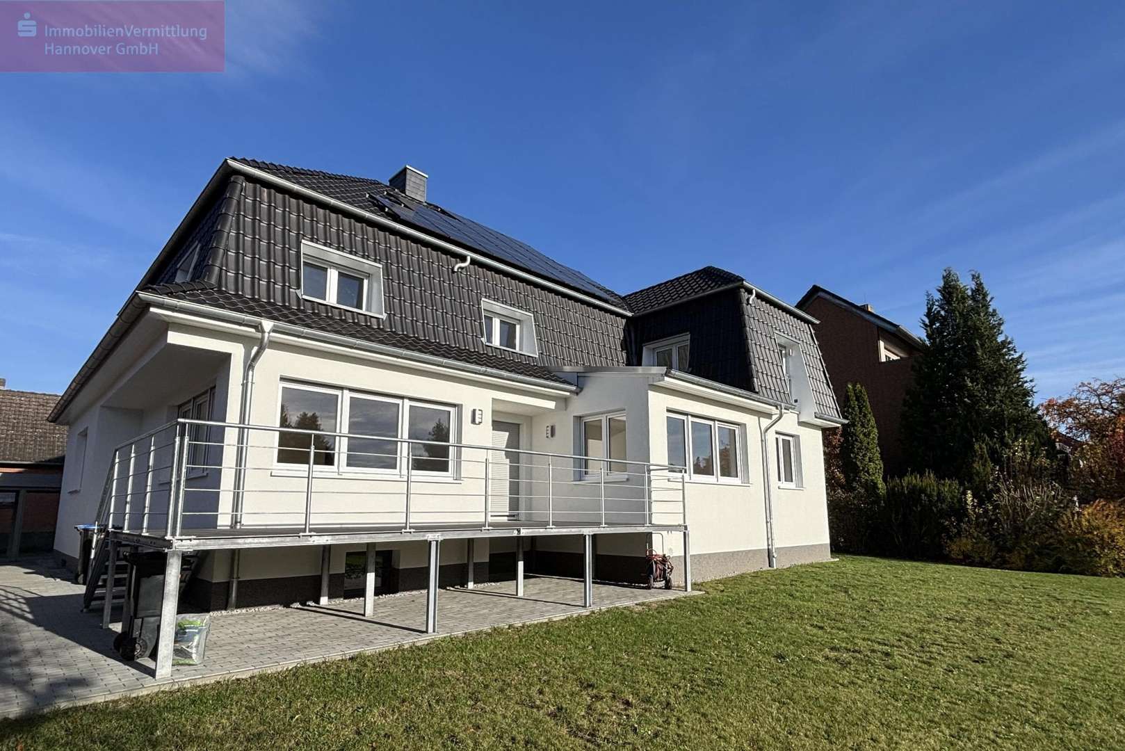 Rückansicht - Zweifamilienhaus in 31275 Lehrte mit 271m² kaufen