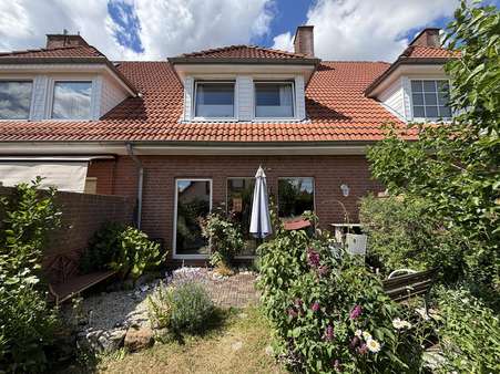 Haus Gartenansicht - Reihenmittelhaus in 30890 Barsinghausen mit 121m² kaufen