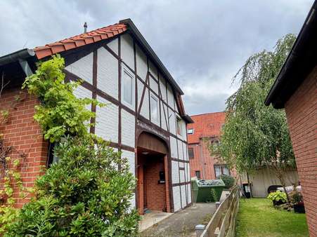 Vorderansicht Vorderansicht - Einfamilienhaus in 31311 Uetze mit 222m² kaufen