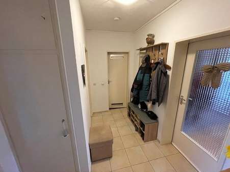 Flur - Etagenwohnung in 30655 Hannover mit 59m² als Kapitalanlage kaufen