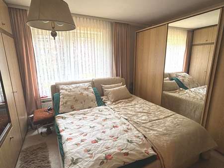 Schlafzimmer Schlafzimmer - Etagenwohnung in 30457 Hannover mit 82m² kaufen