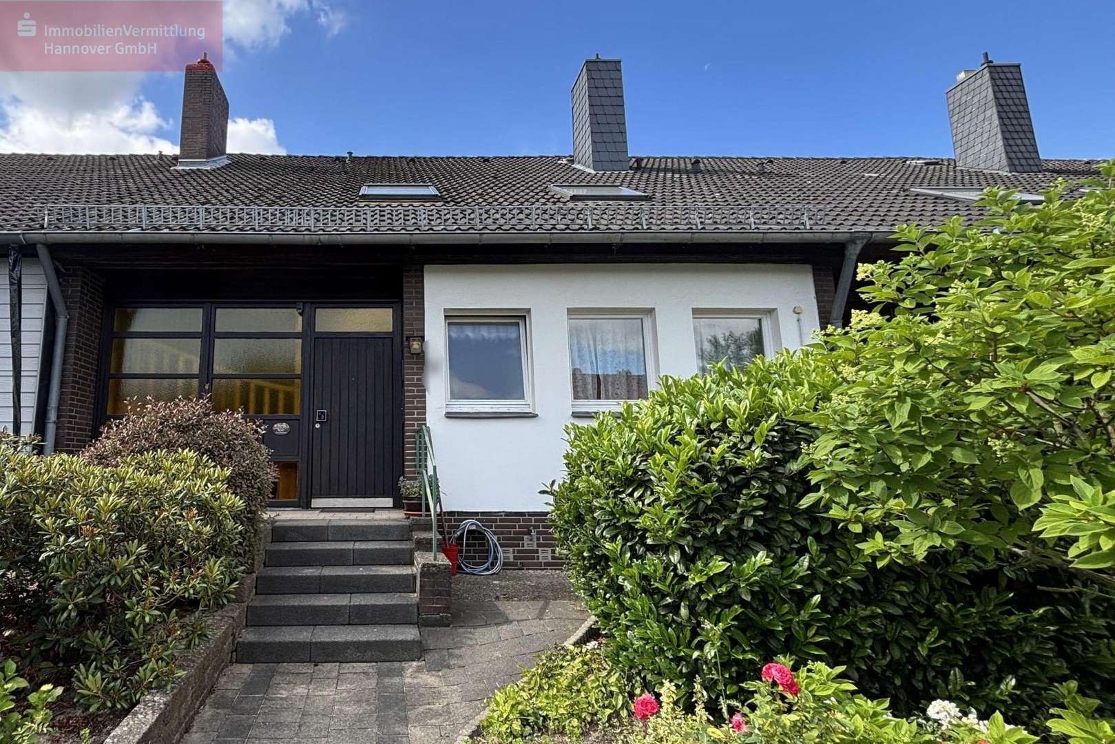 Vorderansicht Vorderansicht - Reihenmittelhaus in 31275 Lehrte mit 120m² kaufen