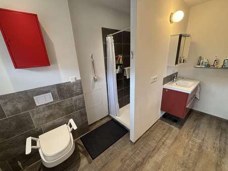Whg EG1 Bad - Zweifamilienhaus in 30890 Barsinghausen mit 319m² kaufen
