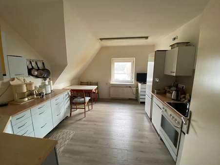 Küche - Dachgeschosswohnung in 30826 Garbsen mit 85m² kaufen