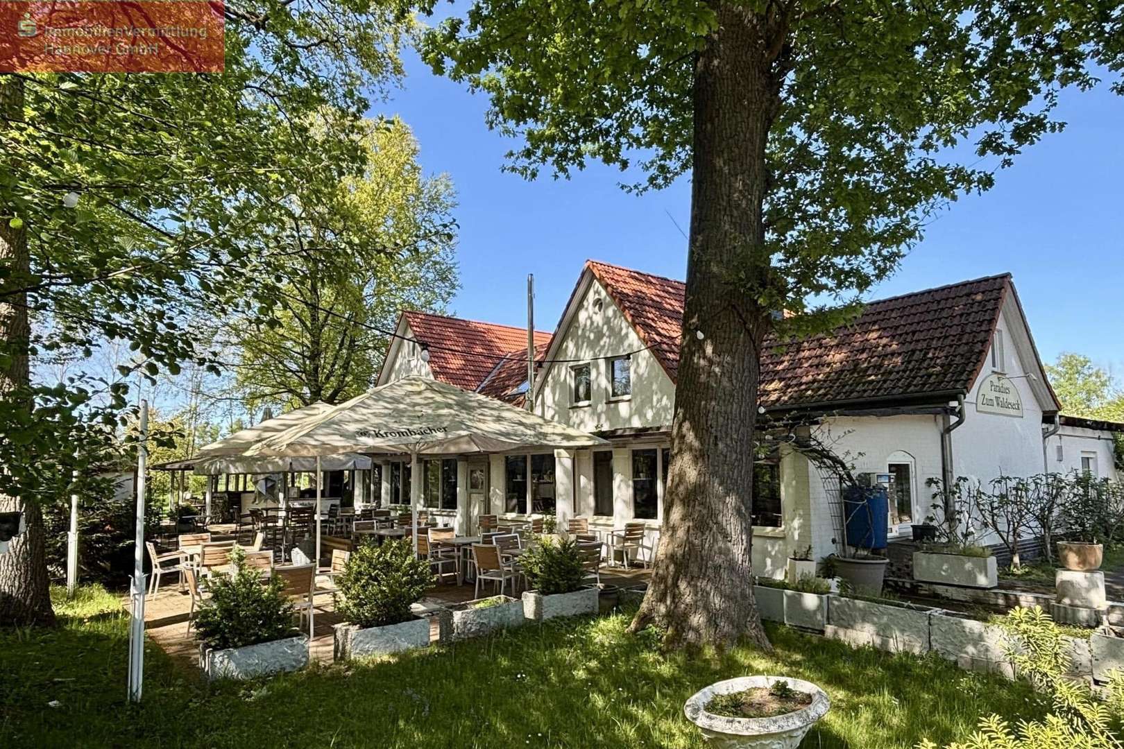 Hausansicht - Mehrfamilienhaus in 30900 Wedemark mit 180m² kaufen