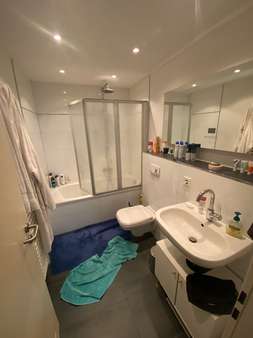 Badezimmer - Etagenwohnung in 30175 Hannover mit 60m² kaufen
