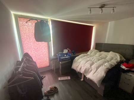 Schlafzimmer - Etagenwohnung in 30175 Hannover mit 60m² kaufen