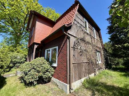 Seitliche Ansicvht - Einfamilienhaus in 29339 Wathlingen mit 194m² kaufen