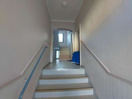 Treppenhaus - Etagenwohnung in 31535 Neustadt mit 67m² kaufen