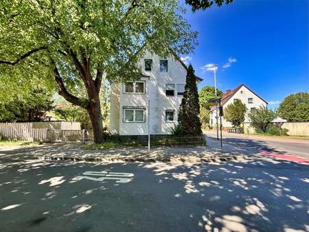 Seitenansicht - Mehrfamilienhaus in 30629 Hannover mit 350m² kaufen